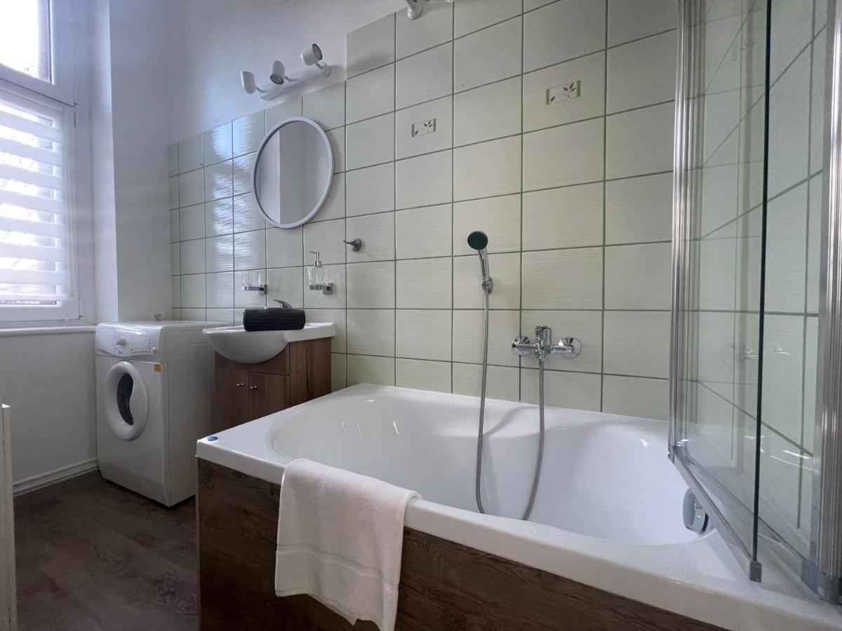 Przytulne 3city W Sopocie Dla Czterech Osob Z Wanna By Renters Apartament